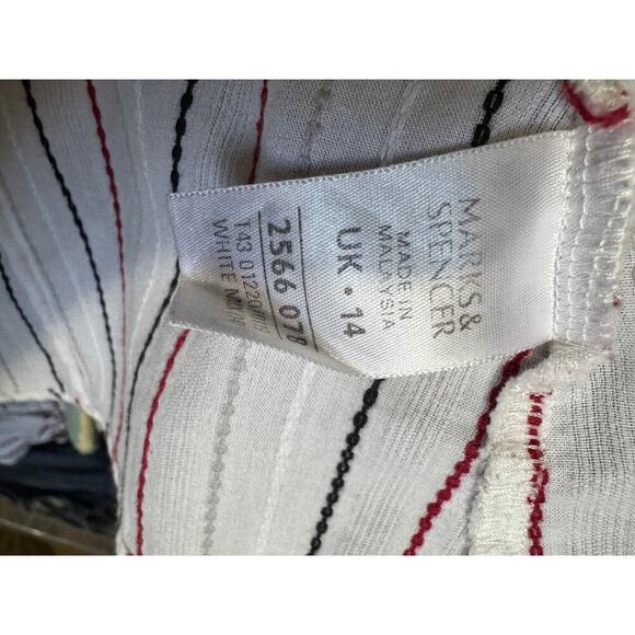 Marks & Spencer Striped Button-Up Blouse - Size UK 14 (US 10) - Picture 9 of 11